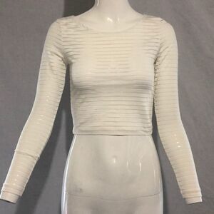 H & M Divided Crop Top